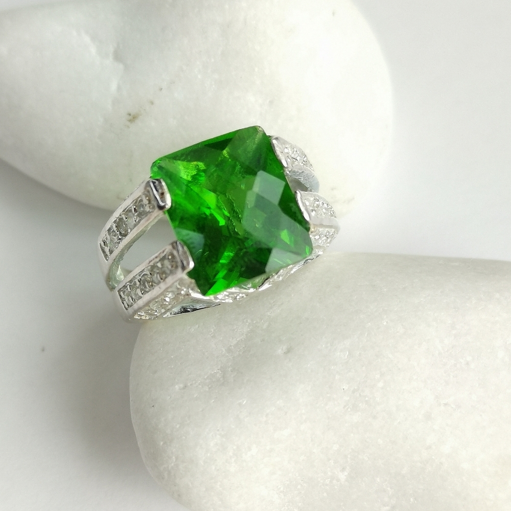 Green Fluorite CZ  ring sterling silver size 6 🆕